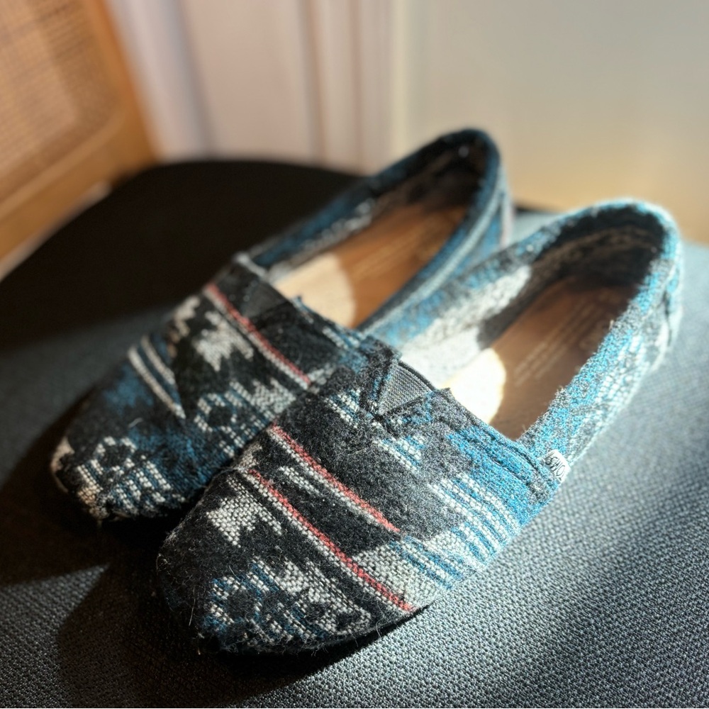 Toms Gray and Blue Knit Slip-Ons